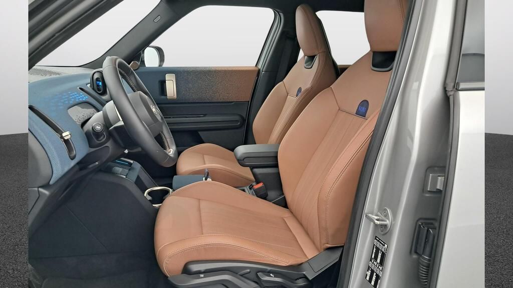 fotoG 8 del MINI MINI Countryman C 125 kW (170 CV) 170cv Gasolina del 2025 en Madrid