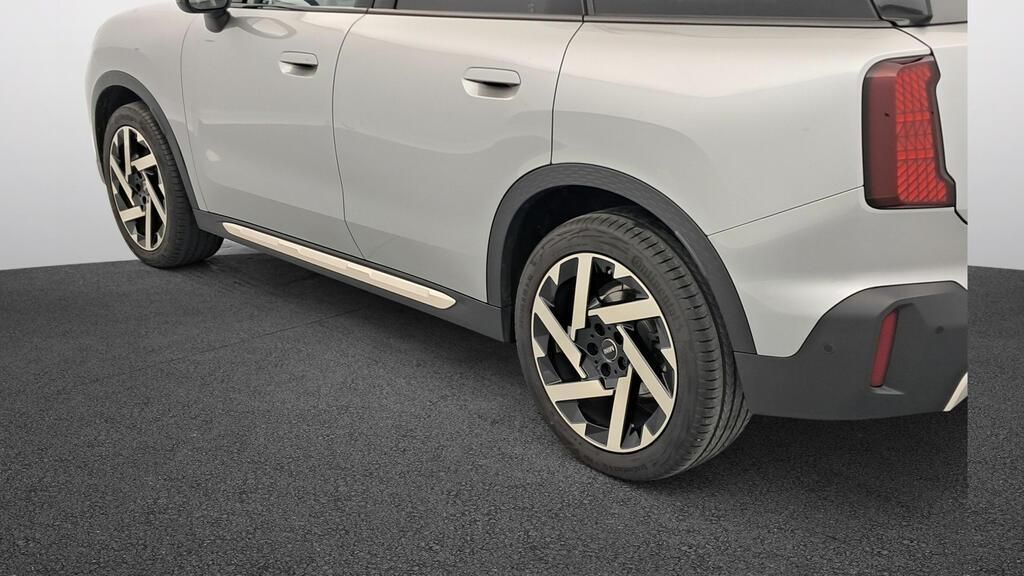 fotoG 18 del Mini MINI Countryman C 170cv Gasolina del 2025 en Madrid