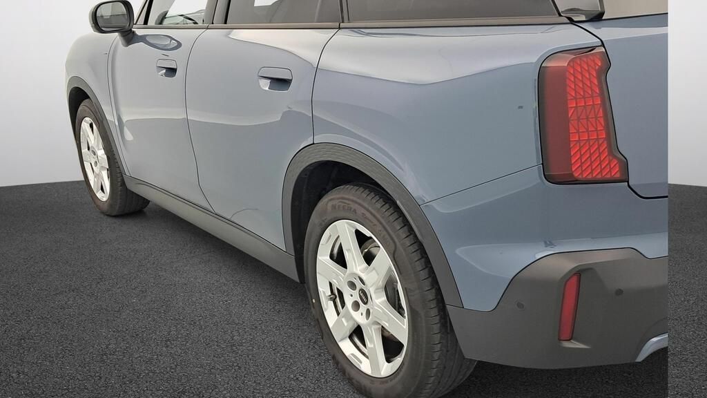 fotoG 17 del MINI MINI Countryman C 125 kW (170 CV) 170cv Gasolina del 2025 en Madrid