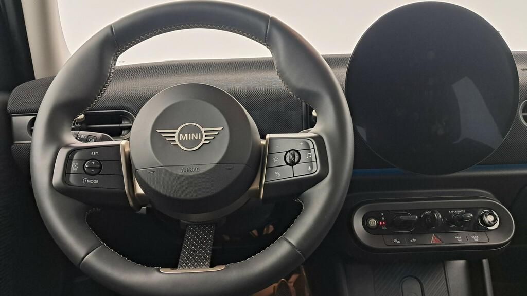 fotoG 7 del MINI MINI Cooper 5 Puertas C 115 kW (156 CV) 156cv Gasolina del 2025 en Madrid