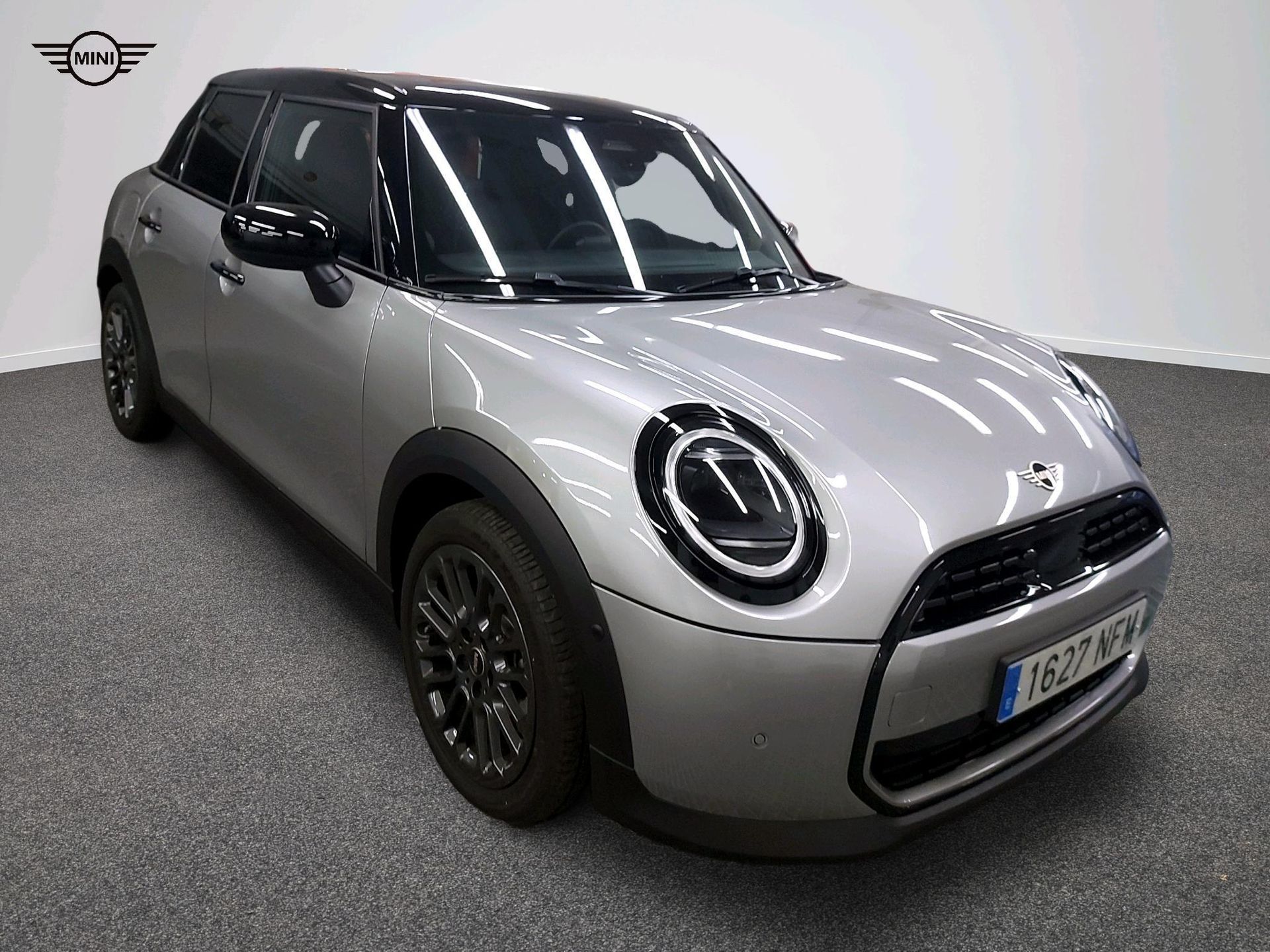 fotoG 15 del MINI MINI Cooper 5 Puertas C 115 kW (156 CV) 156cv Gasolina del 2025 en Madrid