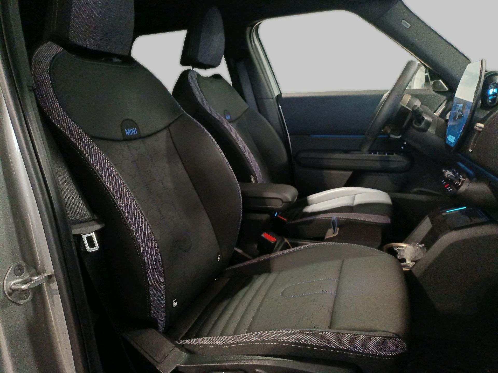 fotoG 8 del MINI MINI Countryman C 125 kW (170 CV) 170cv Gasolina del 2025 en Madrid