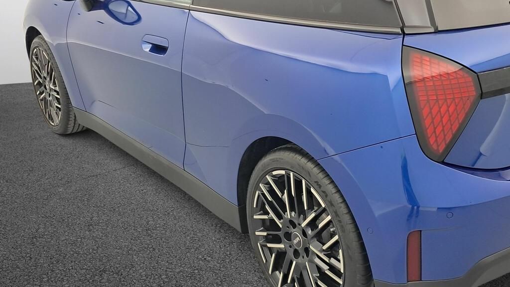 fotoG 17 del MINI MINI 3 Puertas Cooper SE 160 kW (218 CV) 218cv Eléctrico del 2024 en Madrid