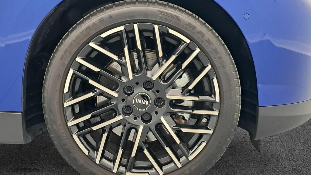 fotoG 13 del MINI MINI 3 Puertas Cooper SE 160 kW (218 CV) 218cv Eléctrico del 2024 en Madrid