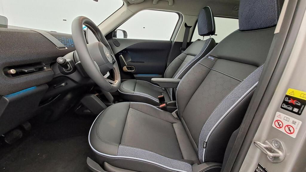 fotoG 8 del MINI MINI Aceman SE 160 kW (218 CV) 218cv Eléctrico del 2025 en Madrid