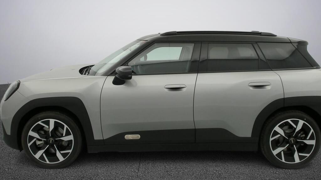 fotoG 3 del MINI MINI Aceman SE 160 kW (218 CV) 218cv Eléctrico del 2025 en Madrid