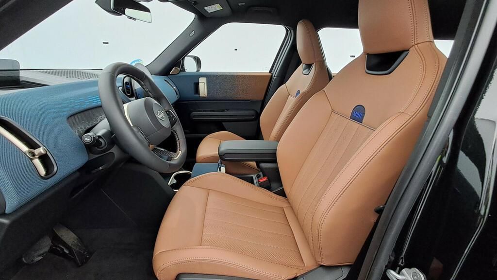 fotoG 8 del Mini MINI Countryman C 170cv Gasolina del 2025 en Madrid