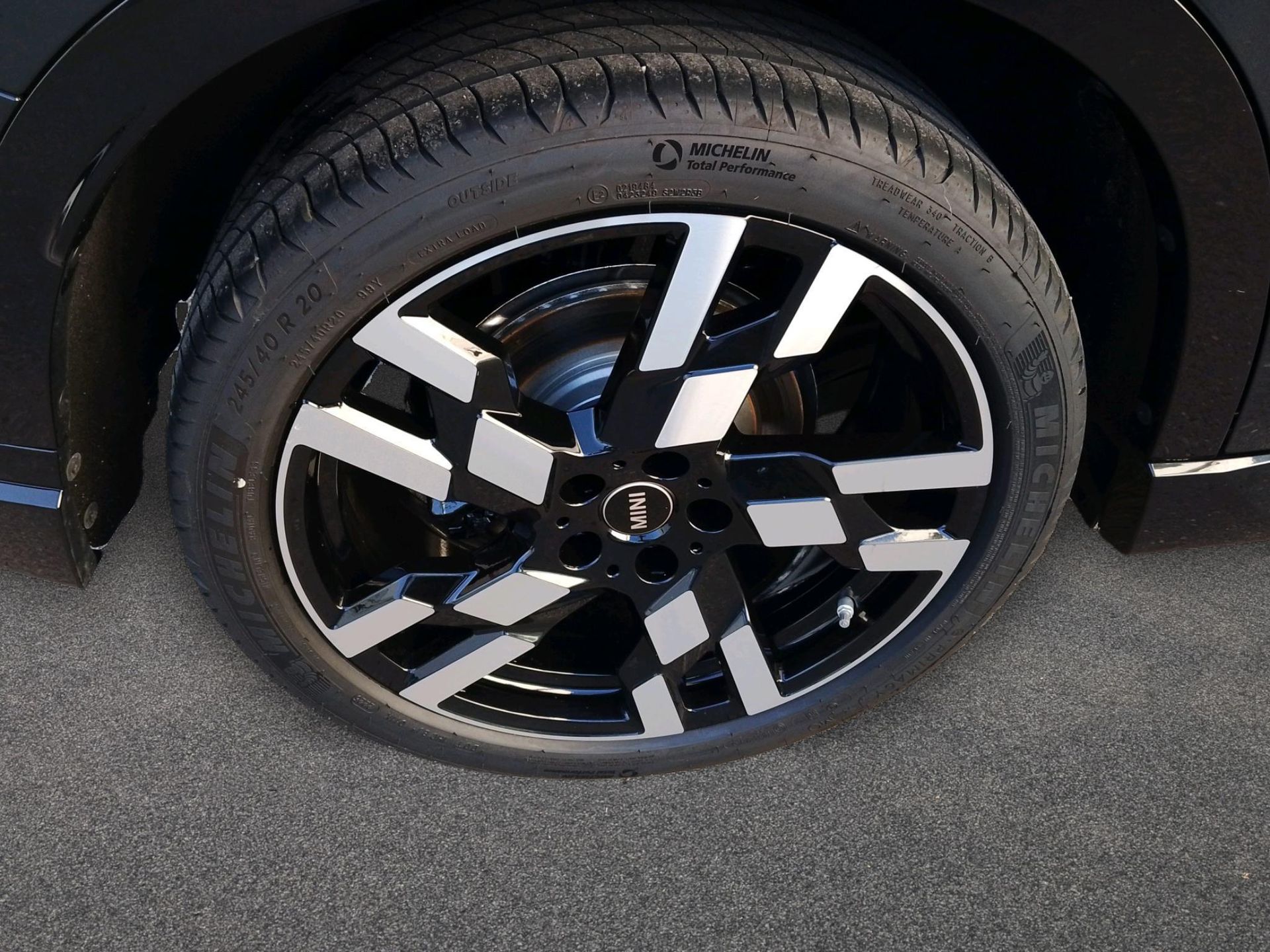 fotoG 12 del MINI MINI Countryman C 125 kW (170 CV) 170cv Gasolina del 2025 en Madrid