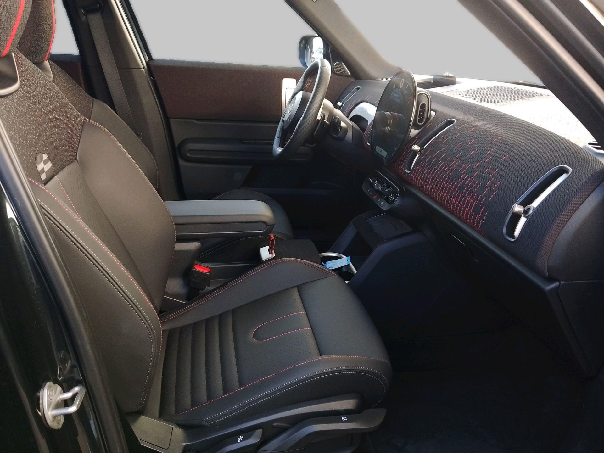 fotoG 8 del MINI MINI Countryman C 125 kW (170 CV) 170cv Gasolina del 2025 en Madrid