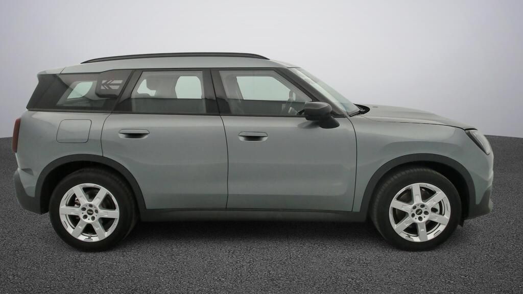 fotoG 3 del MINI MINI Countryman C 125 kW (170 CV) 170cv Gasolina del 2025 en Madrid