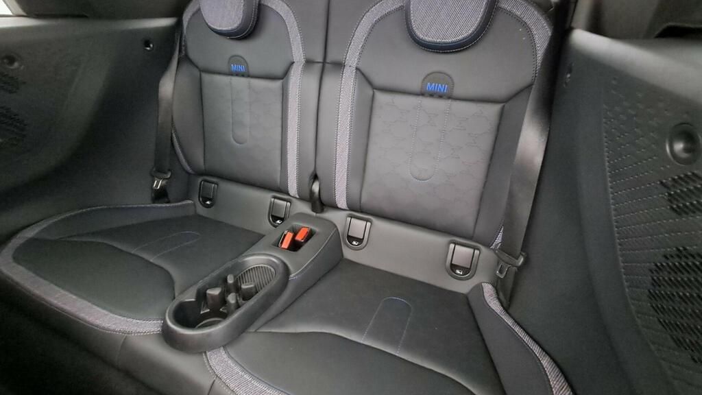 fotoG 9 del MINI MINI Cooper Cabrio C 120 kW (163 CV) 163cv Gasolina del 2025 en Madrid