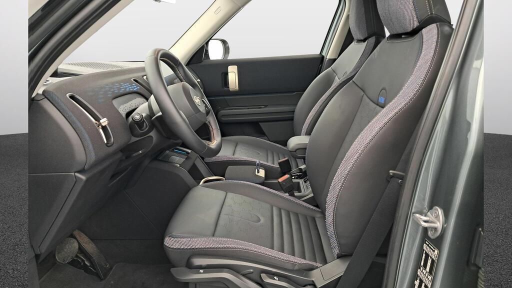 fotoG 8 del MINI MINI Countryman C 125 kW (170 CV) 170cv Gasolina del 2025 en Madrid