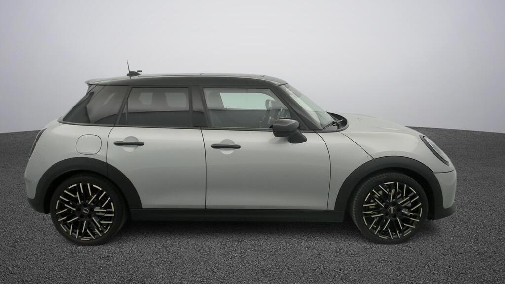 fotoG 3 del MINI MINI Cooper 5 Puertas S 150 kW (204 CV) 204cv Gasolina del 2025 en Madrid