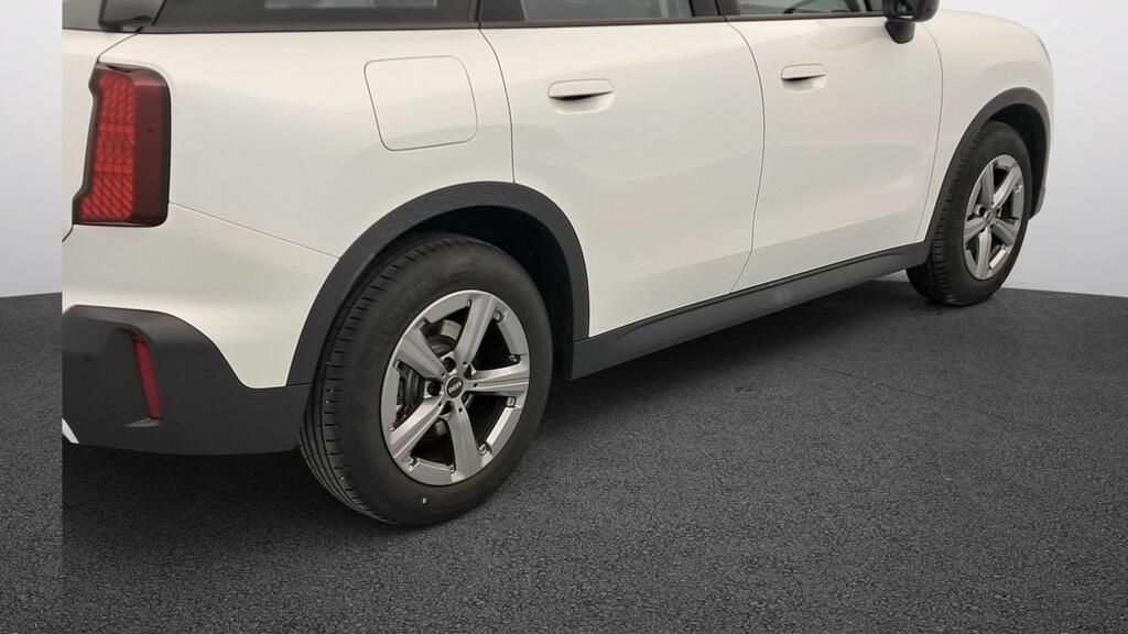 fotoG 18 del Mini MINI Countryman Countryman D 163cv Diésel del 2025 en Madrid