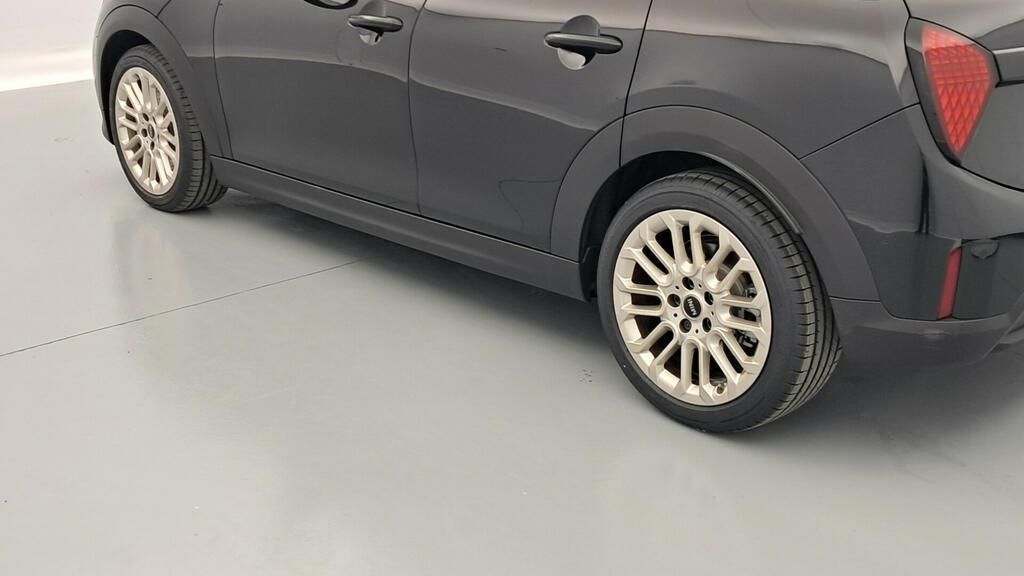 fotoG 18 del MINI MINI Cooper 5 Puertas C 115 kW (156 CV) 156cv Gasolina del 2025 en Madrid