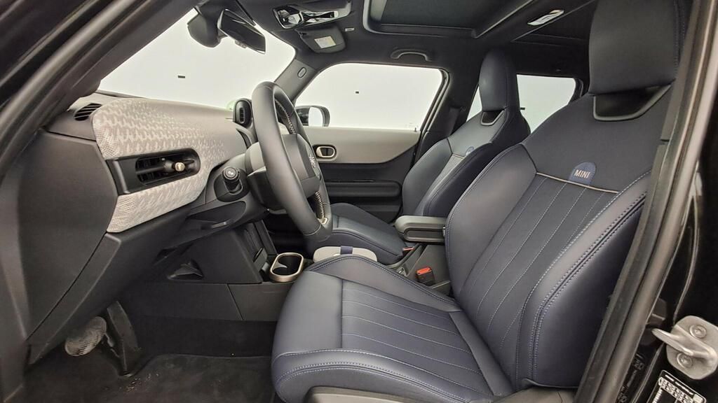 fotoG 8 del MINI MINI Cooper 5 Puertas C 115 kW (156 CV) 156cv Gasolina del 2025 en Madrid