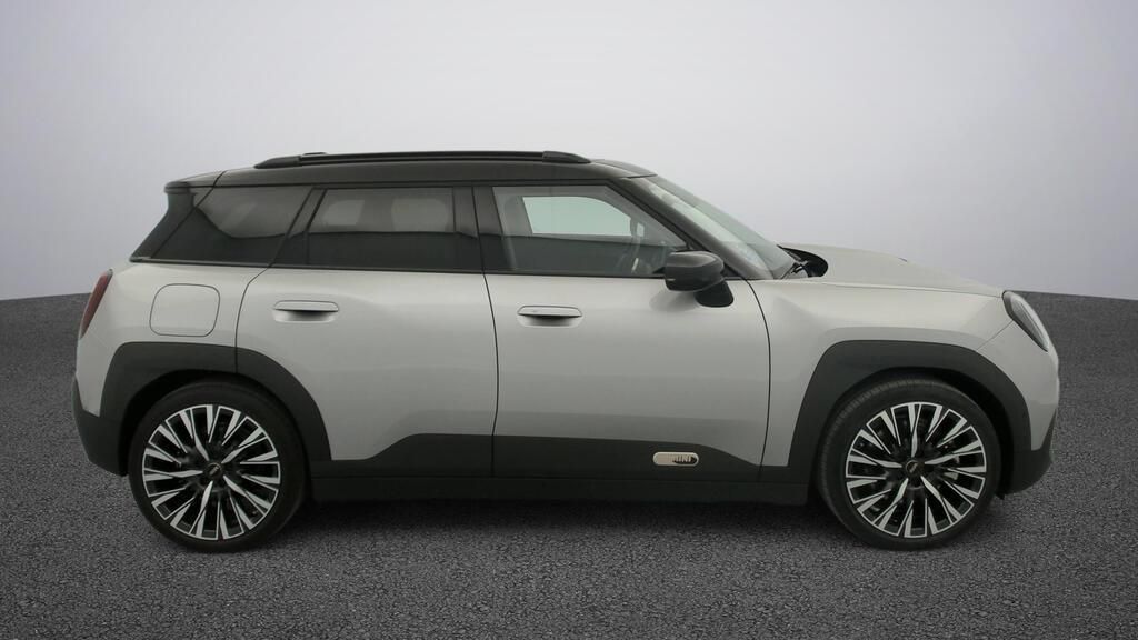 fotoG 3 del MINI MINI Aceman SE 160 kW (218 CV) 218cv Eléctrico del 2025 en Madrid