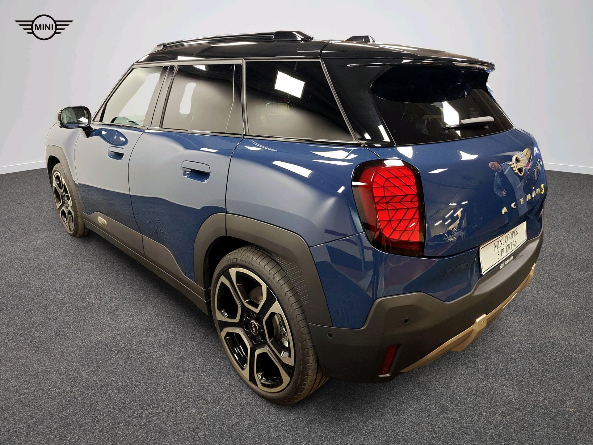 fotoG 4 del Mini MINI Aceman SE 218cv Eléctrico del 2025 en Madrid