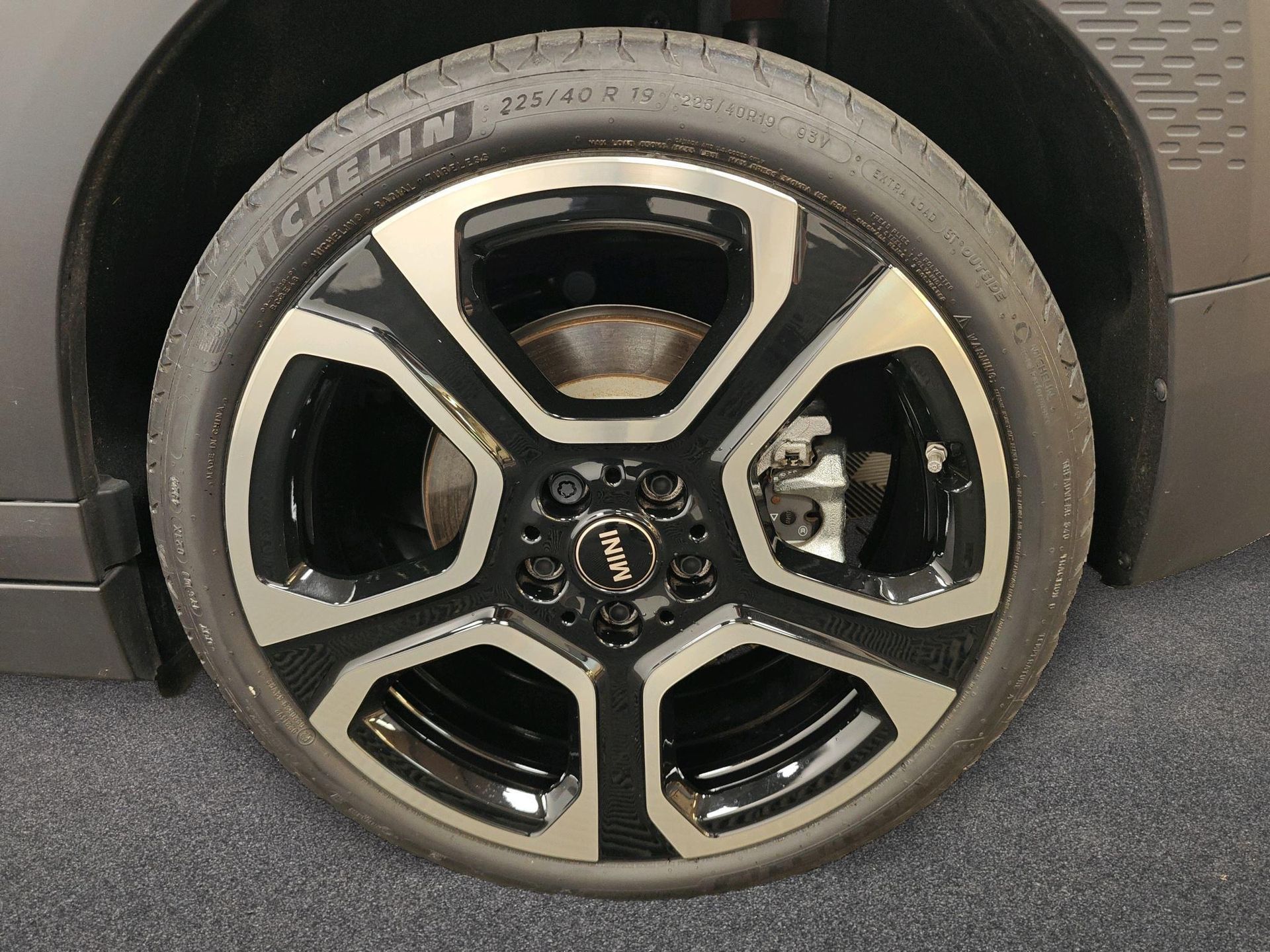 fotoG 13 del Mini MINI Aceman SE 218cv Eléctrico del 2025 en Madrid