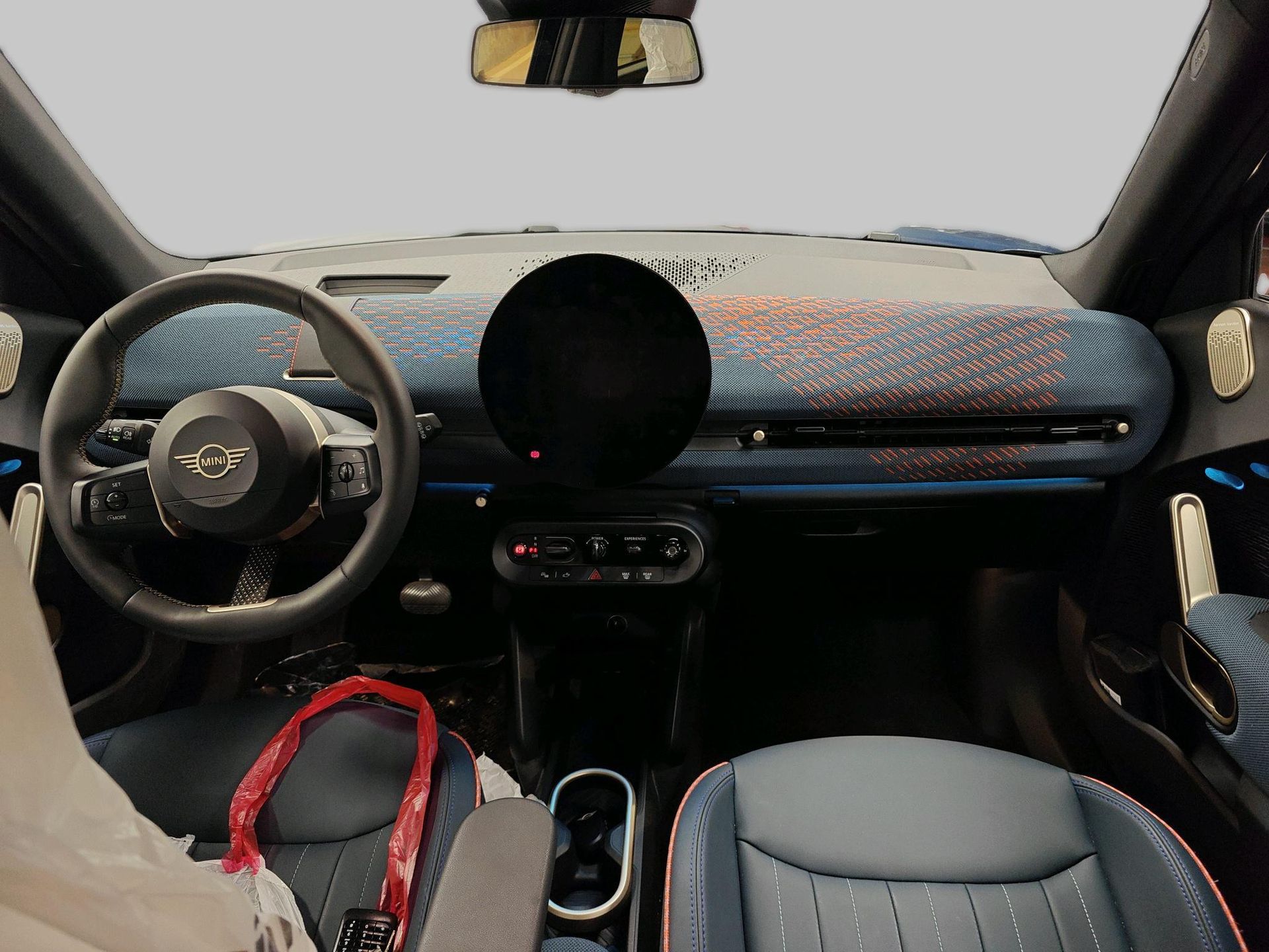 fotoG 7 del Mini MINI Aceman SE 218cv Eléctrico del 2025 en Madrid