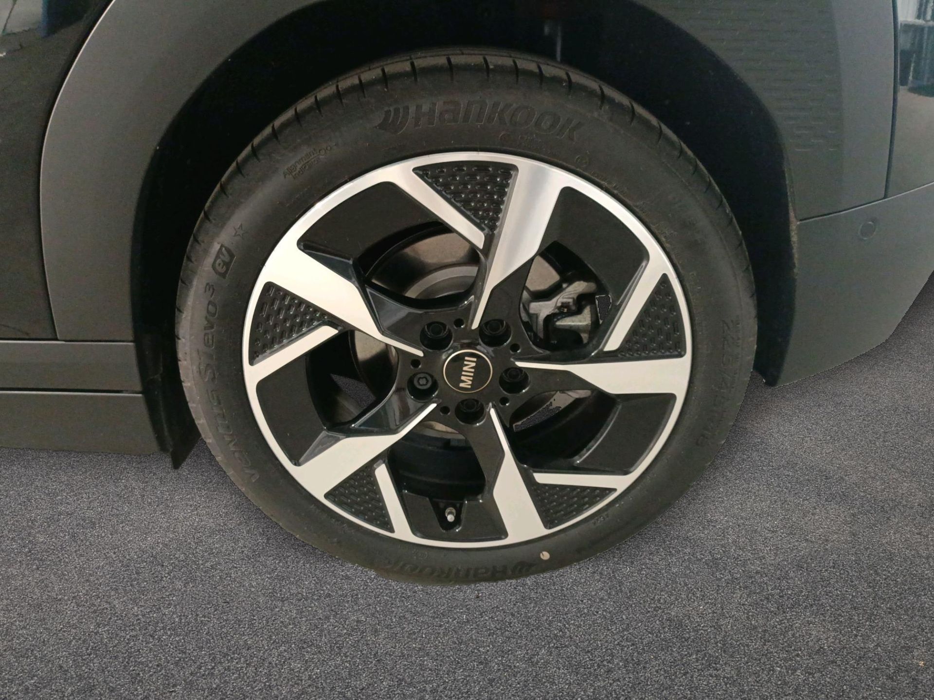 fotoG 12 del MINI MINI Aceman E 135 kW (184 CV) 184cv Eléctrico del 2025 en Madrid