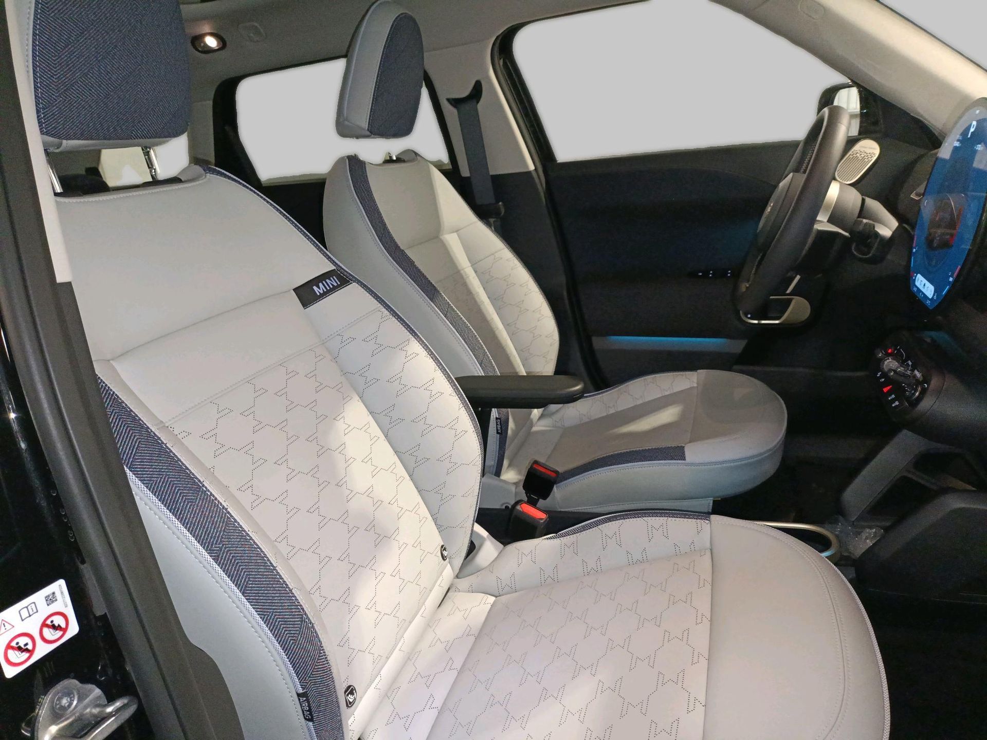 fotoG 8 del MINI MINI Aceman E 135 kW (184 CV) 184cv Eléctrico del 2025 en Madrid