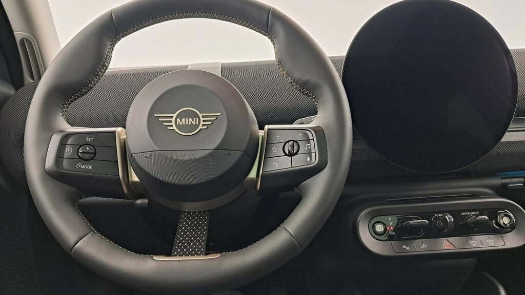 fotoG 7 del MINI MINI Aceman SE 160 kW (218 CV) 218cv Eléctrico del 2025 en Madrid