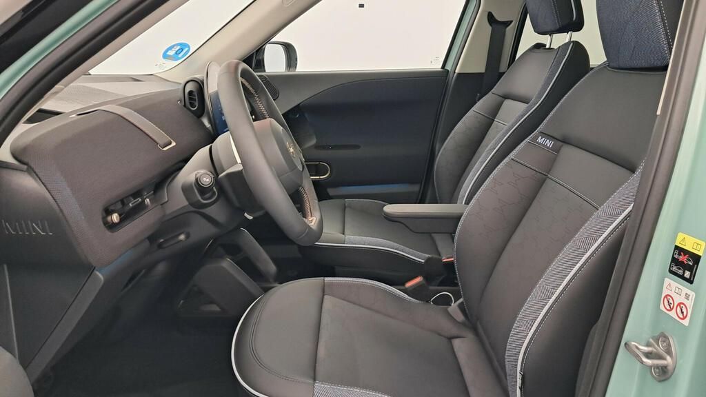 fotoG 8 del MINI MINI Aceman SE 160 kW (218 CV) 218cv Eléctrico del 2025 en Madrid