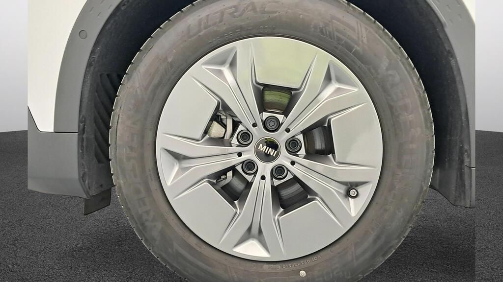 fotoG 13 del MINI MINI Countryman E 150 kW (204 CV) 204cv Eléctrico del 2025 en Madrid