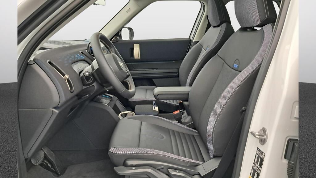 fotoG 8 del MINI MINI Countryman E 150 kW (204 CV) 204cv Eléctrico del 2025 en Madrid