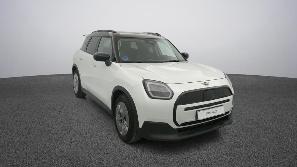 fotoG 16 del MINI MINI Countryman E 150 kW (204 CV) 204cv Eléctrico del 2025 en Madrid