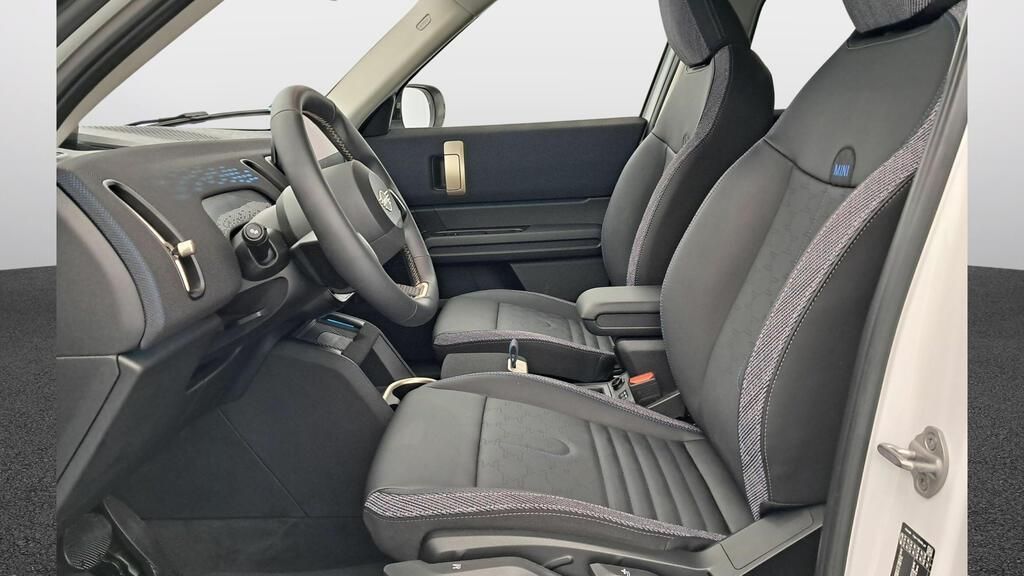 fotoG 8 del Mini MINI Countryman Countryman D 163cv Diésel del 2025 en Madrid