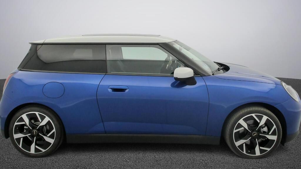 Fotos de MINI Cooper SE 160 kW (218 CV)