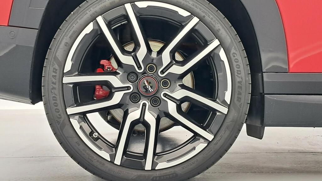 fotoG 15 del MINI MINI Aceman John Cooper Works E 190 kW (258 CV) 258cv Eléctrico del 2025 en Madrid