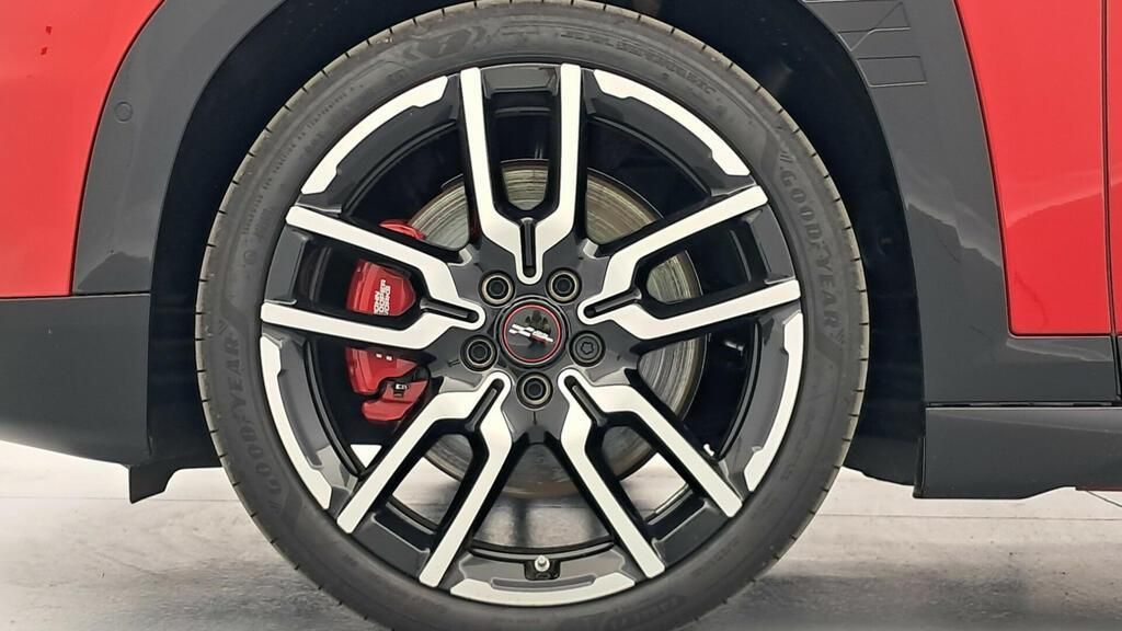 fotoG 14 del MINI MINI Aceman John Cooper Works E 190 kW (258 CV) 258cv Eléctrico del 2025 en Madrid