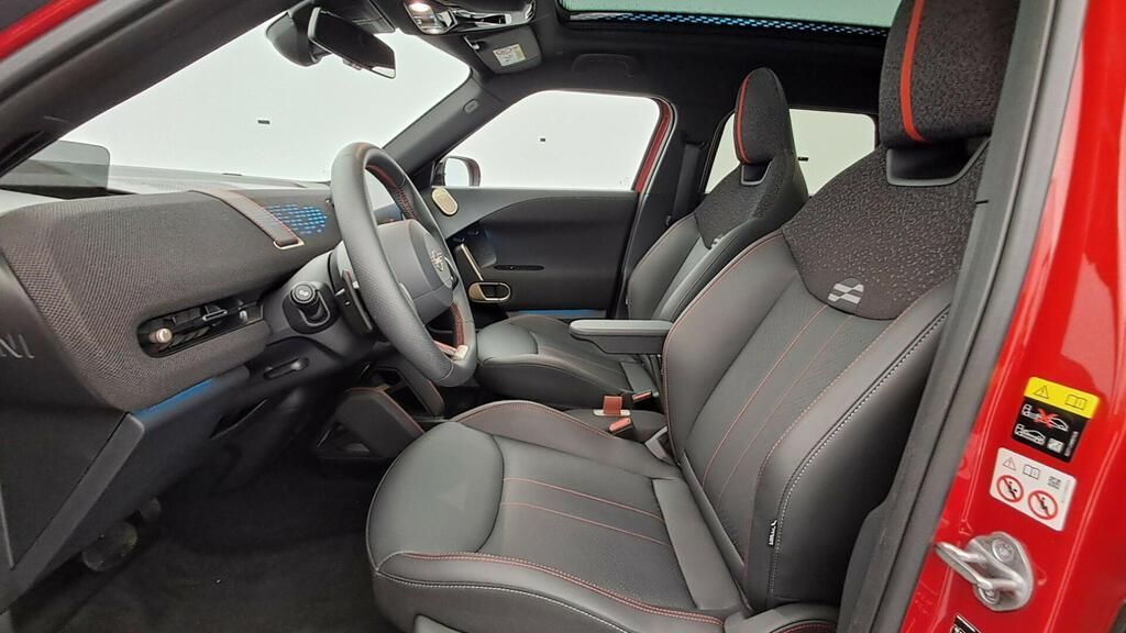 fotoG 8 del MINI MINI Aceman John Cooper Works E 190 kW (258 CV) 258cv Eléctrico del 2025 en Madrid