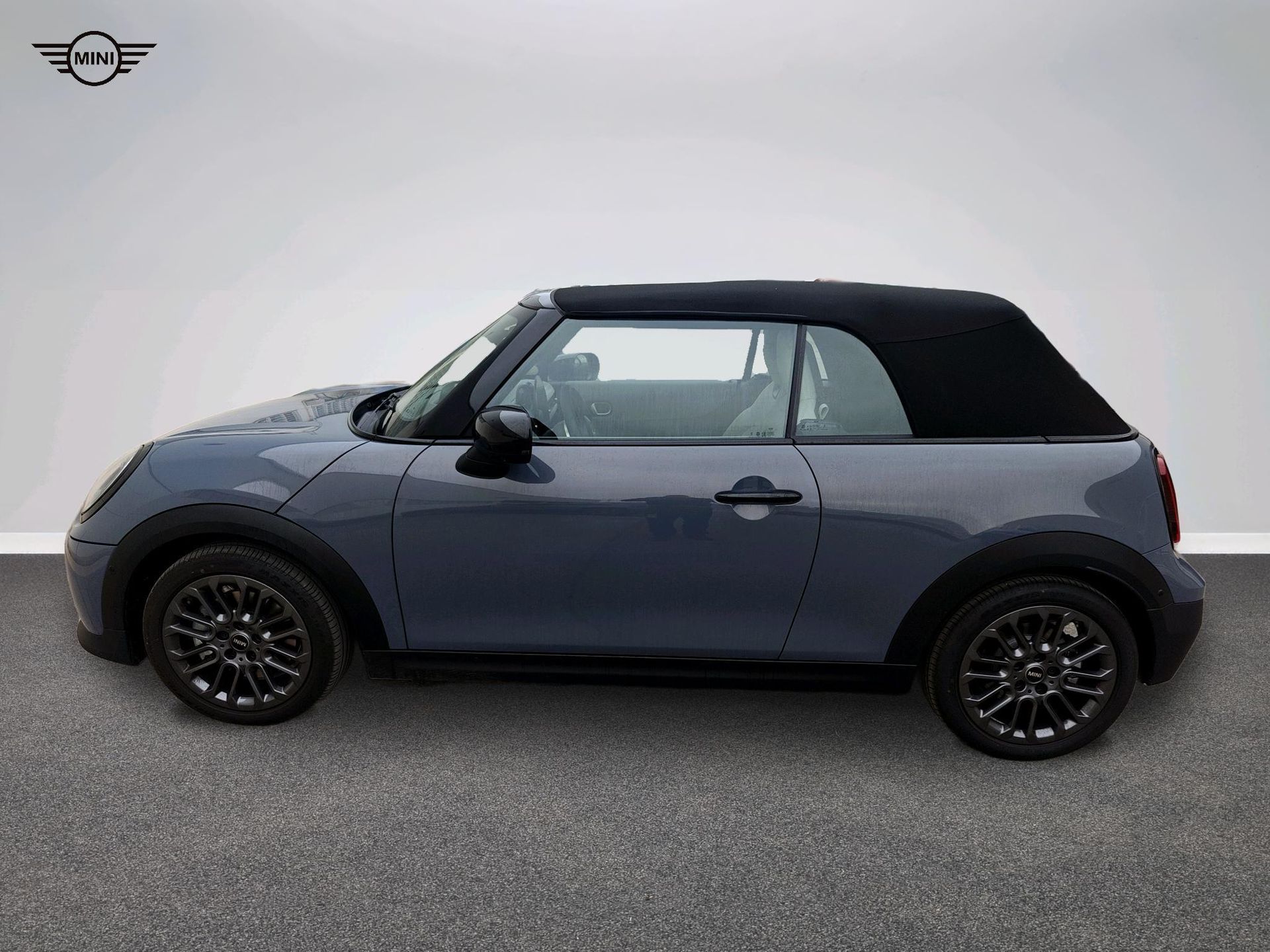 fotoG 3 del MINI MINI Cooper Cabrio C 120 kW (163 CV) 163cv Gasolina del 2025 en Madrid