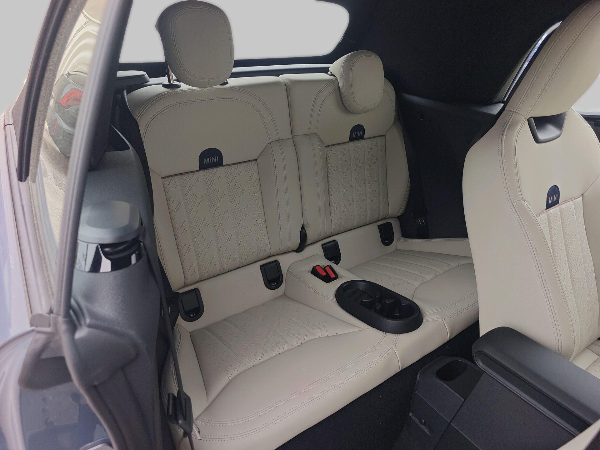 fotoG 9 del MINI MINI Cooper Cabrio C 120 kW (163 CV) 163cv Gasolina del 2025 en Madrid