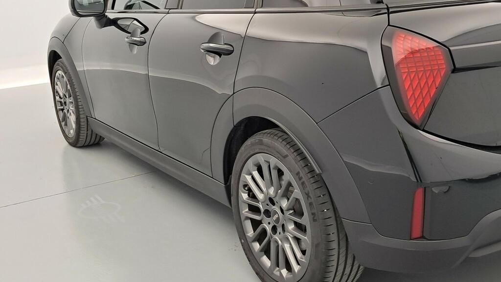 fotoG 16 del MINI MINI Cooper 5 Puertas C 115 kW (156 CV) 156cv Gasolina del 2025 en Madrid