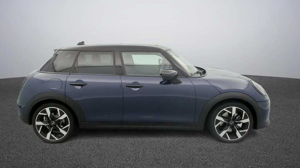 fotoG 3 del MINI MINI Cooper 5 Puertas C 115 kW (156 CV) 156cv Gasolina del 2025 en Madrid