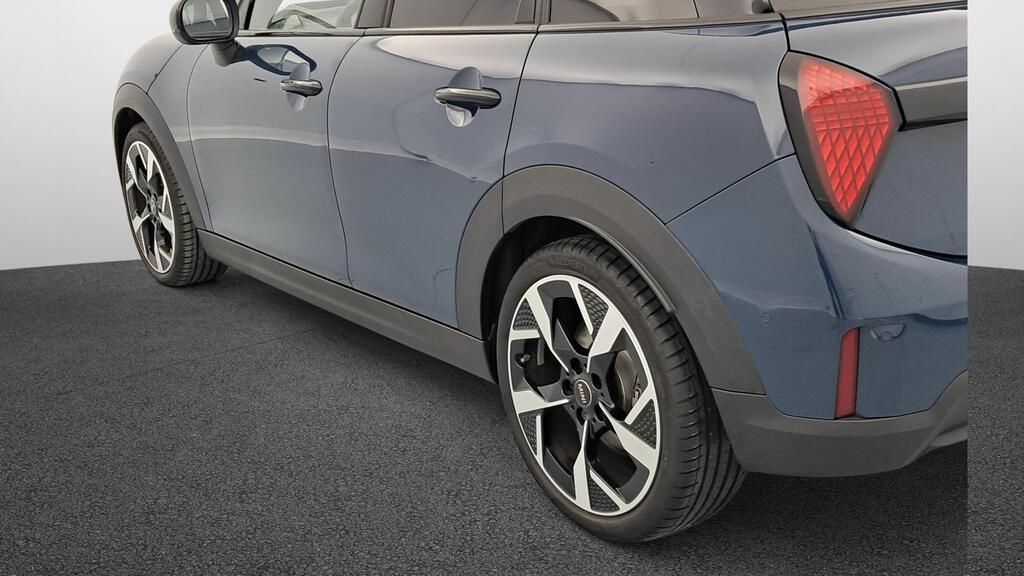 fotoG 18 del MINI MINI Cooper 5 Puertas C 115 kW (156 CV) 156cv Gasolina del 2025 en Madrid