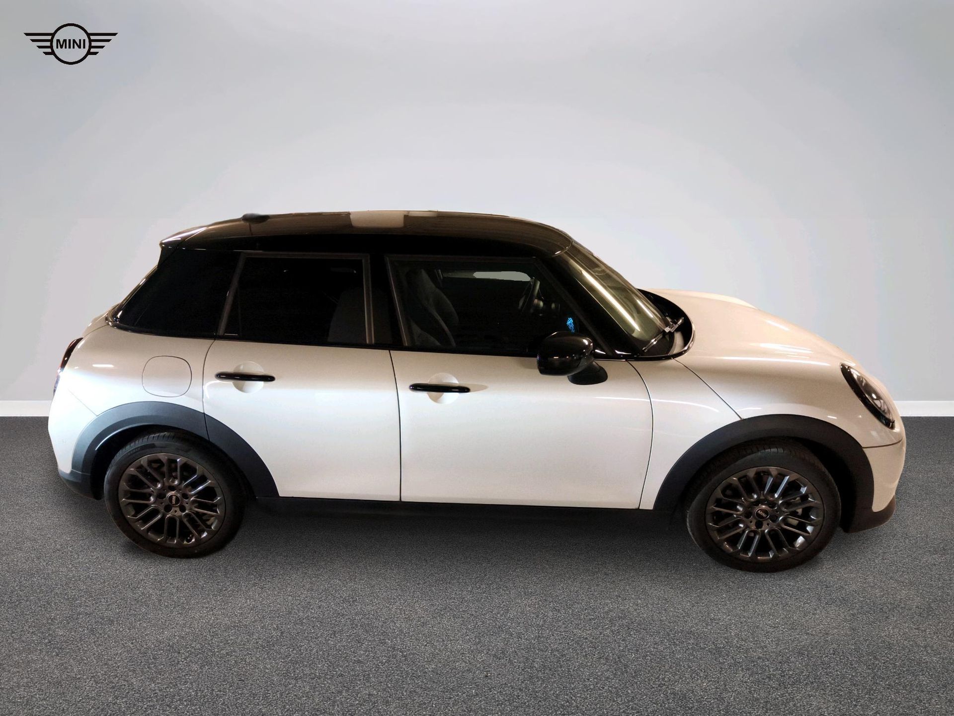 Fotos de MINI Cooper 5 Puertas C 115 kW (156 CV)