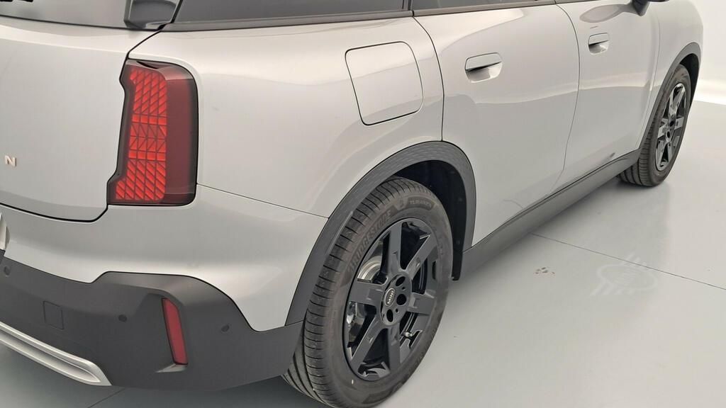 fotoG 16 del Mini MINI Countryman E 150 kW (204 CV) 204cv Eléctrico del 2025 en Madrid