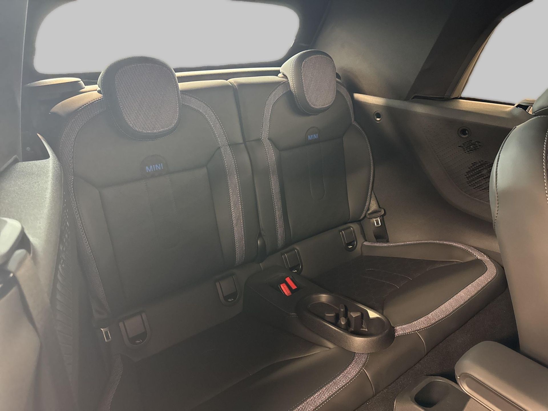 fotoG 9 del MINI MINI Cooper Cabrio C 120 kW (163 CV) 163cv Gasolina del 2025 en Madrid