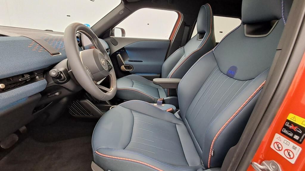 fotoG 8 del MINI MINI Aceman E 135 kW (184 CV) 184cv Eléctrico del 2025 en Madrid