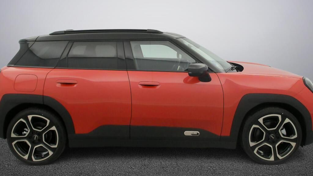 fotoG 3 del MINI MINI Aceman E 135 kW (184 CV) 184cv Eléctrico del 2025 en Madrid