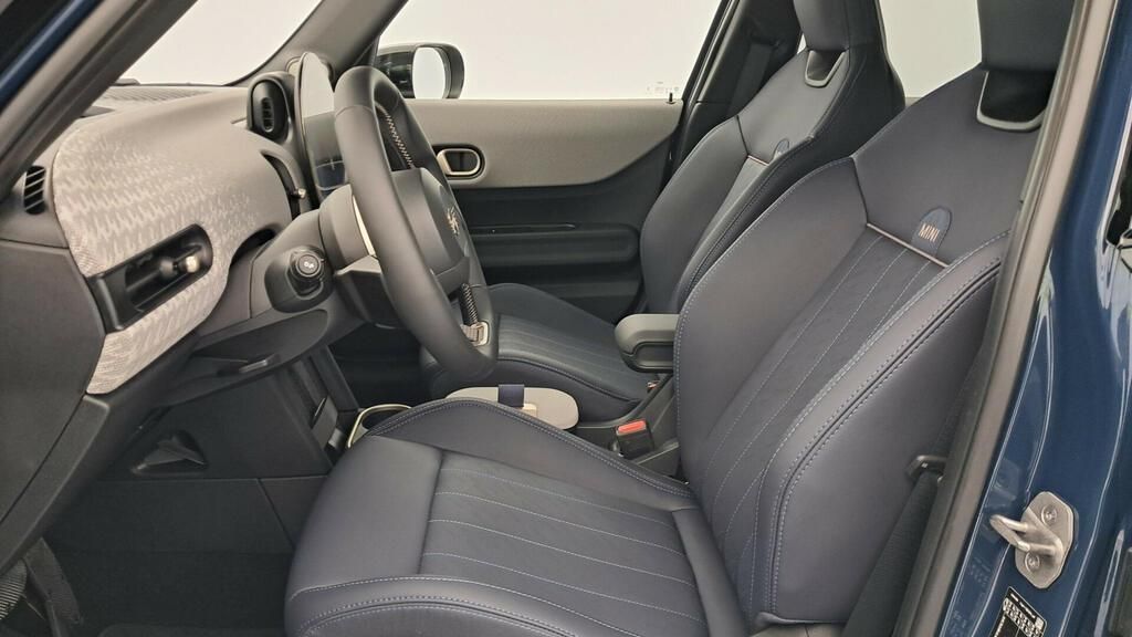 fotoG 8 del MINI MINI Cooper 5 Puertas C 115 kW (156 CV) 156cv Gasolina del 2025 en Madrid