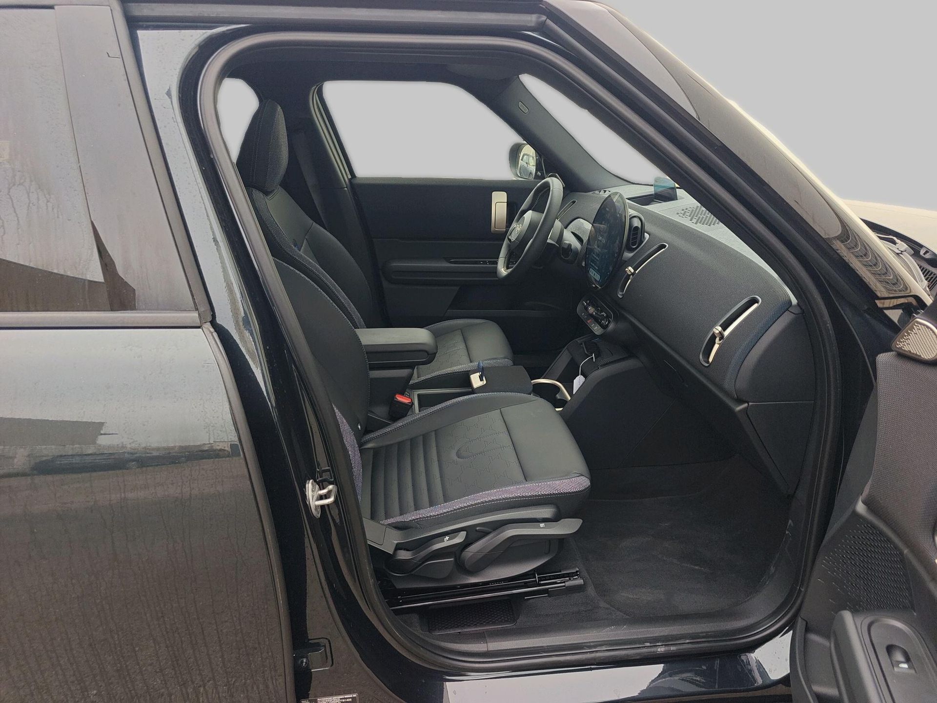 fotoG 8 del MINI MINI Countryman C 125 kW (170 CV) 170cv Gasolina del 2025 en Madrid