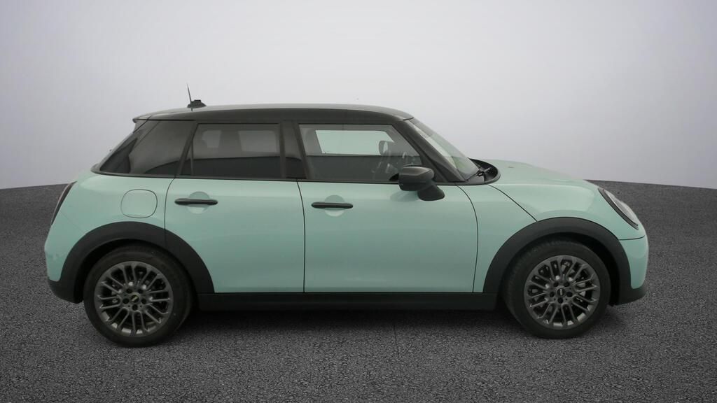 fotoG 3 del MINI MINI Cooper 5 Puertas C 115 kW (156 CV) 156cv Gasolina del 2025 en Madrid