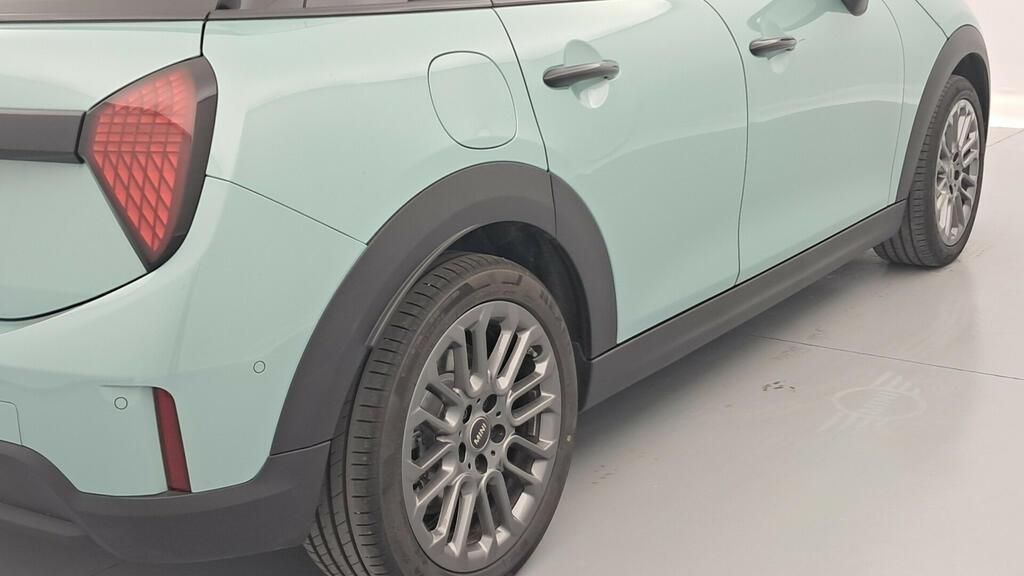 fotoG 16 del MINI MINI Cooper 5 Puertas C 115 kW (156 CV) 156cv Gasolina del 2025 en Madrid